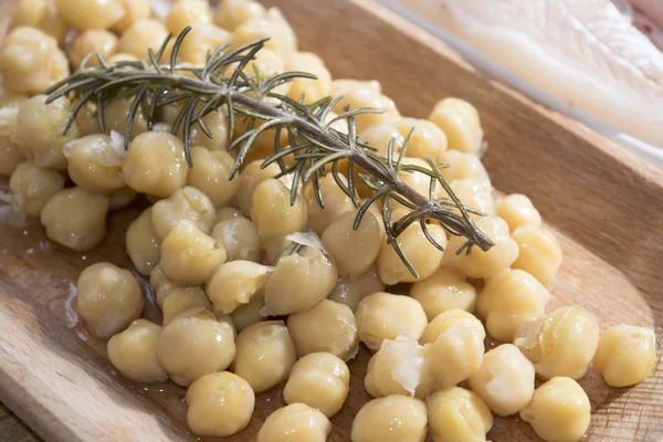 Garbanzos en el romero — Foto de Stock