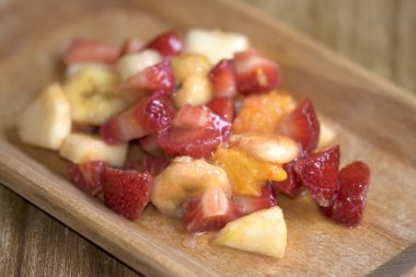 renkli meyve salatası