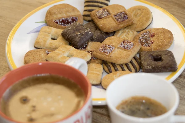 A cappuccinót és eszpresszót rövid — Stock Fotó