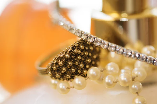 Charme elegantie en juwelen — Stockfoto