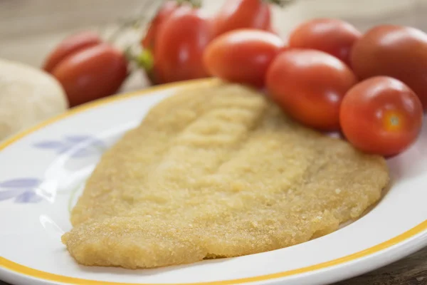 Gepaneerde en gebakken enige filet — Stockfoto