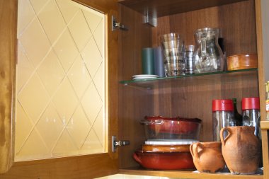 Aile içi bir dolap iç