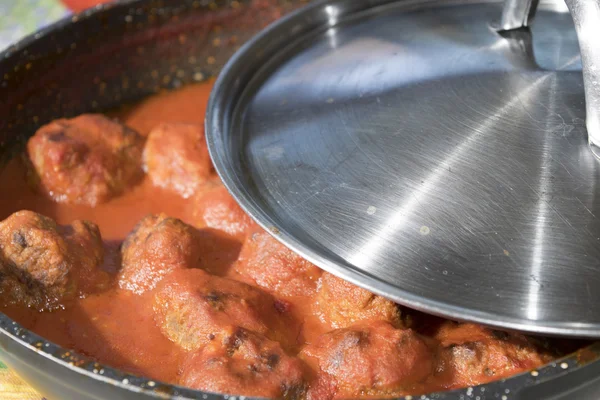 Gehaktballen met tomatensaus — Stockfoto