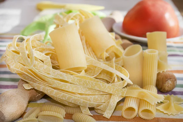 Handgjorda äggpasta — Stockfoto