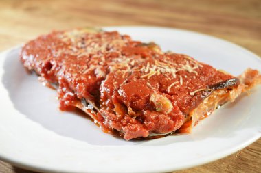 Patlıcan parmigiana