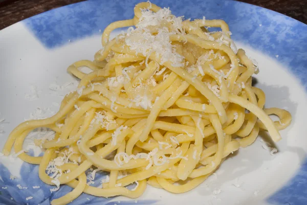 Spaghetti cacio e pepe — Stockfoto