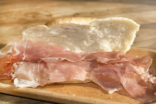 Öl-Sandwich und Schinken — Stockfoto