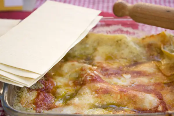 Lasagne genovai pestóval — Stock Fotó