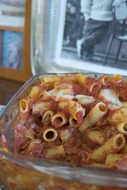 pasta mozzarella ve malzemeler ile çeşitli pişmiş