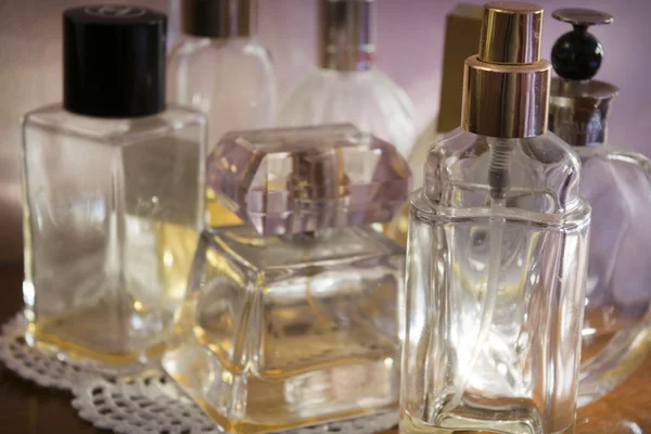 Parfüm cazibe ve zerafet — Stok fotoğraf
