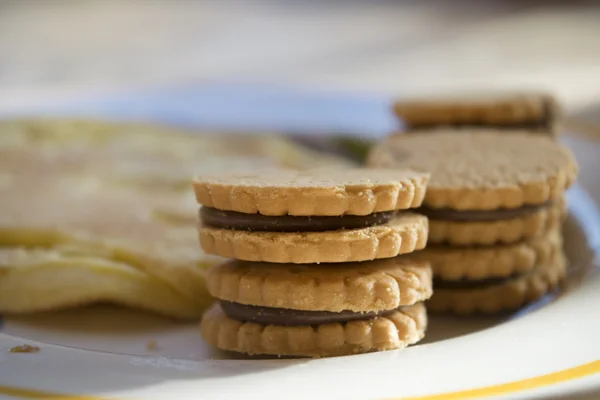 Sandwich kex med choklad fyllning — Stockfoto