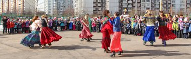 Maslenitsa, Rusya'nın geleneksel bahar tatil.