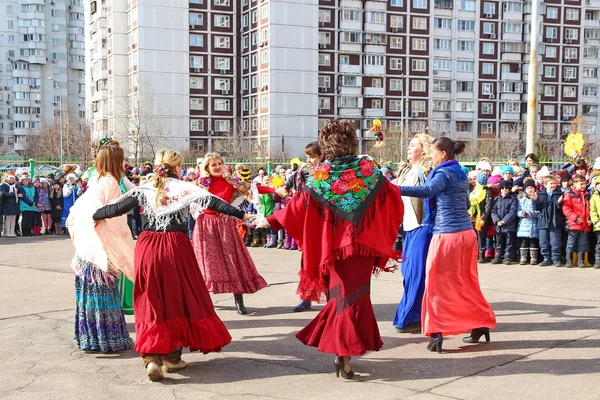 Maslenica, tradiční jarní prázdniny v Rusku. — Stock fotografie