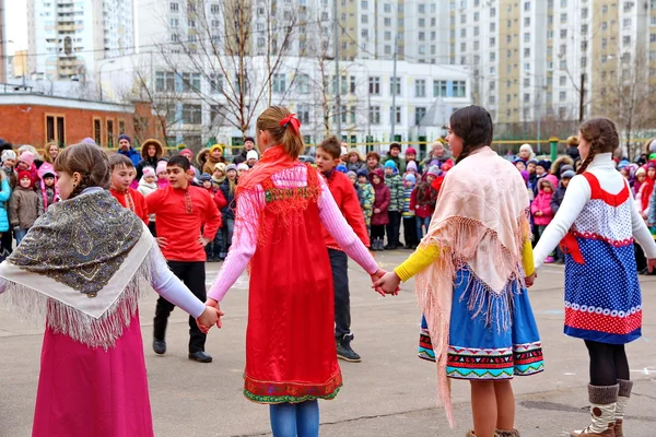 Maslenitsa, umas férias de primavera tradicionais na Rússia . — Fotografia de Stock