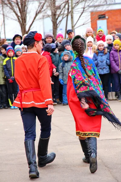 Maslenitsa, egy hagyományos Tavaszi szünidő, Oroszország. — Stock Fotó