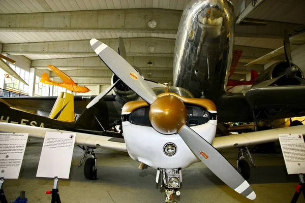 Внутренний вид музея авиации — стоковое фото