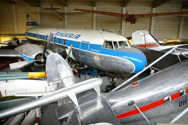 Внутренний вид музея авиации в Вантаа — стоковое фото