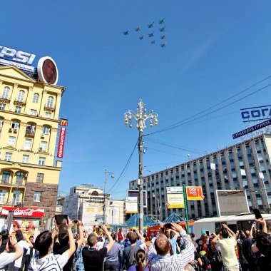 Zafer geçidi Almanya Sovyet zaferi adanmış