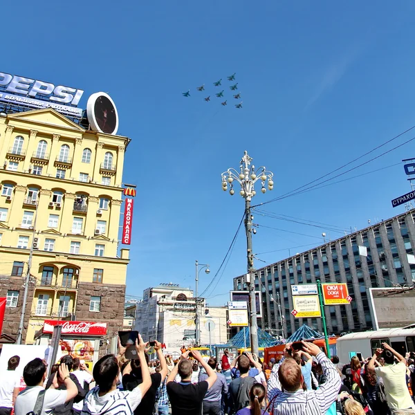 Zafer geçidi Almanya Sovyet zaferi adanmış