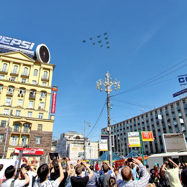 Zafer geçidi Almanya Sovyet zaferi adanmış
