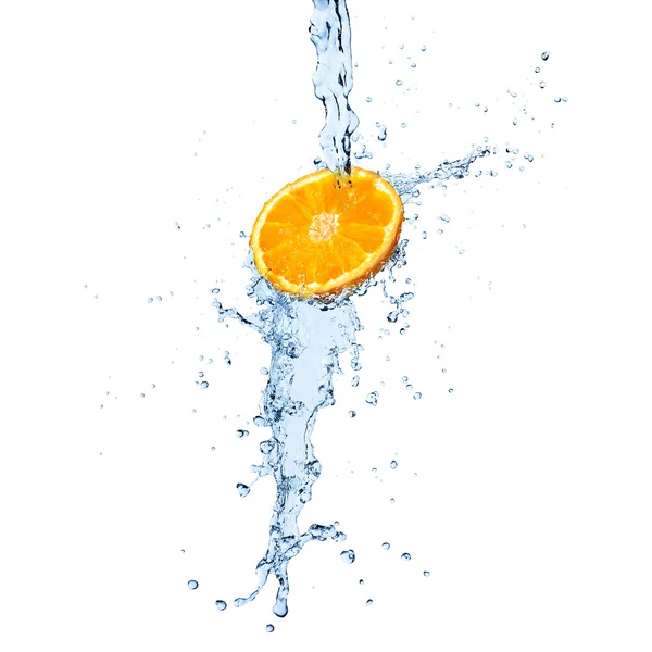 Orange with flowing water — Stock Photo, Image