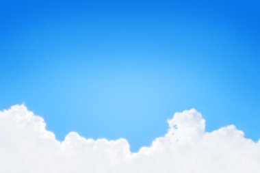 Mavi gökyüzü ve beyaz bulutlar