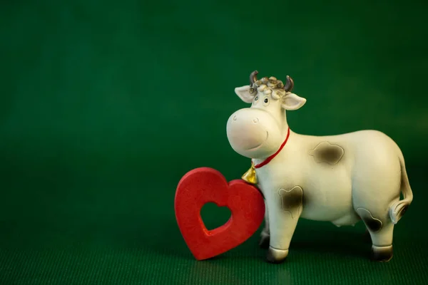 Símbolo 2021 Año Del Toro Vaca Sobre Fondo Verde Primer — Foto de Stock