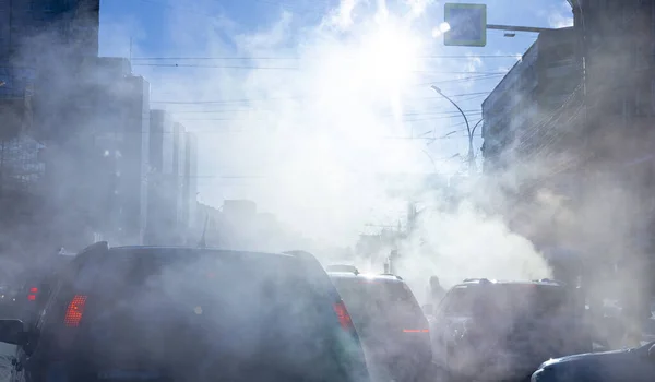 Contaminación Atmosférica Por Los Gases Escape Los Automóviles Ciudad Durante — Foto de Stock