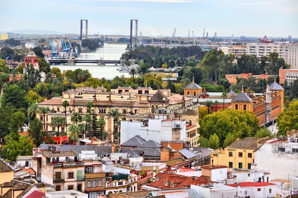 Stadtbild von Sevilla - altes Wahrzeichen — Stockfoto