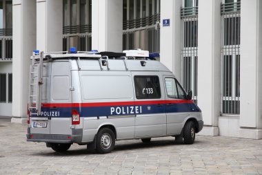 Avusturya polisi van