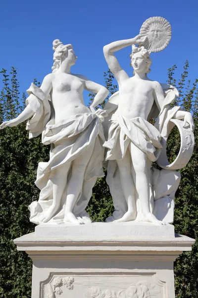 Vienna art in Belvedere Gardens — Stock Photo, Image