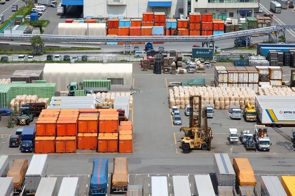 Cargo containers in Tokyo, Japan — Stock Photo, Image