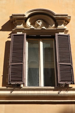Roma penceresinde