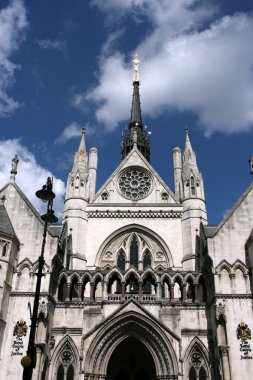 Londra adliyesi - Kraliyet Adalet Mahkemeleri.