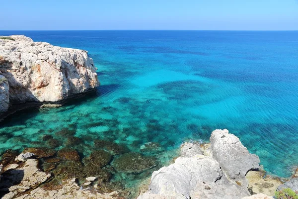 Kıbrıs sahil peyzaj — Stok fotoğraf