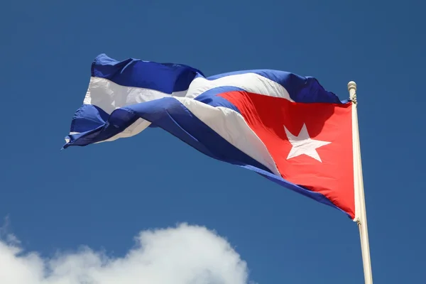 Bandera cubana en viento — Foto de Stock