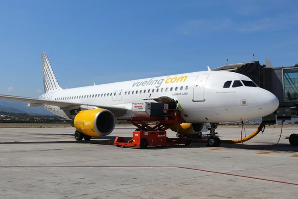 Airbus 320 von Vueling — Stockfoto