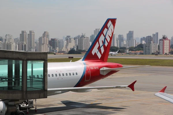 TAM linhas aéreas Airbus A320 — Fotografia de Stock