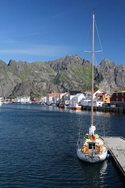 Lofoty, Norsko - rybářská vesnice — Stock fotografie