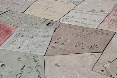 Hollywood el yazdırır