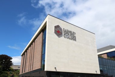 Barnsley Altıncı Form Koleji