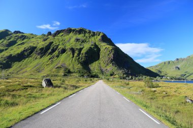 Lofoten yol manzara