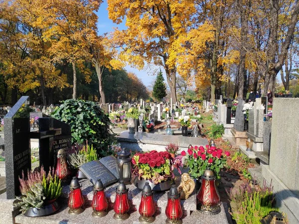 Bytom Polonia Octubre 2020 Vista Otoño Velas Cementerio Durante Semana — Foto de Stock