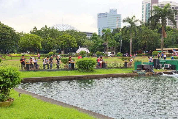 Manila Filippine Novembre 2017 Gente Visita Rizal Park Nel Distretto — Foto Stock