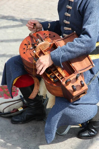 Budapest Hungria Junho 2014 Artista Rua Toca Música Popular Budapeste — Fotografia de Stock