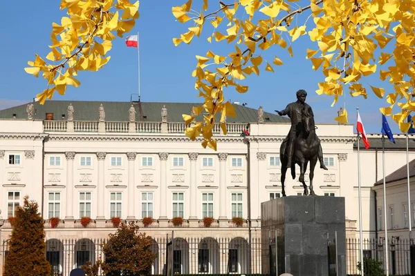 Presidential Palace Warsaw Poland Autumn Leaves — Stock Photo, Image