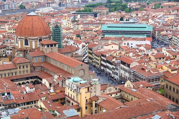 Floransa Talya San Lorenzo Bazilikası Pazar Yeri Ile Şehir Manzarası — Stok fotoğraf