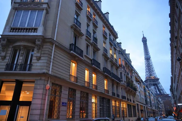 Paris 7Th Arrondissement Vista Cidade Noite Torre Eiffel Fundo — Fotografia de Stock