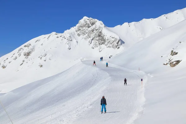 Mayrhofen Österreich März 2019 Menschen Besuchen Das Skigebiet Mayrhofen Tirol — Stockfoto