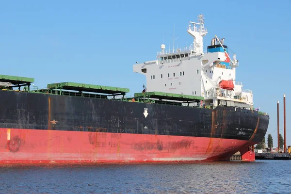 Hamburg Deutschland August 2014 Ataman Massengutfrachter Wird Hamburger Hafen Verladen — Stockfoto